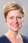 Eva-Maria Lynders ist Politikwissenschaftlerin und Co-Autorin der aktuellen Kolumne vom 25.09.2023 "Deutschland und die EU werben um aufstrebende Schwellenländer"