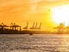 Photo: Hafen beim Sonnenuntergang, Special Die Zukunft des Welthandels​​​​​​​