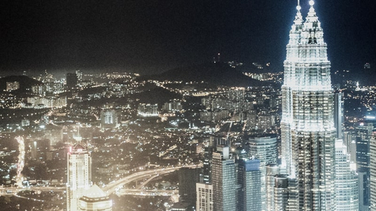 Photo: Kuala Lumpur in der Nacht.